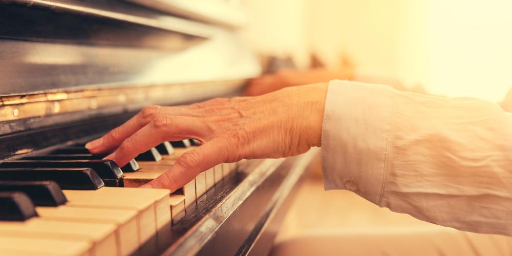 Activities for the Blind Elderly